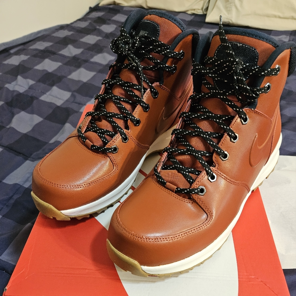 Nike Manoa leather SE size 12